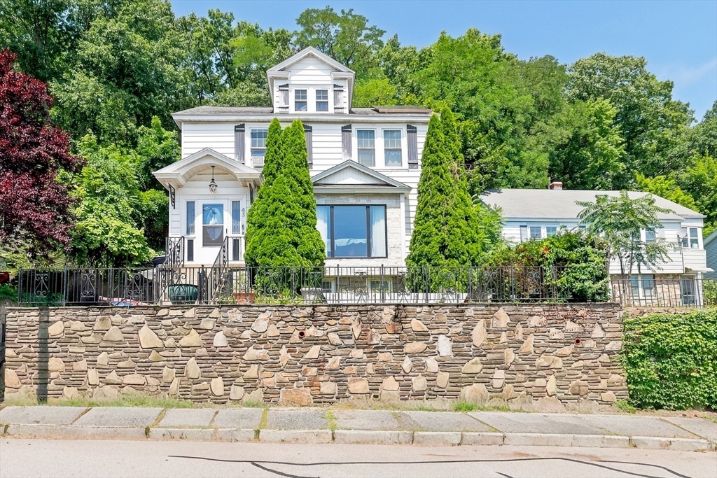 43 Chilmark in Worcester