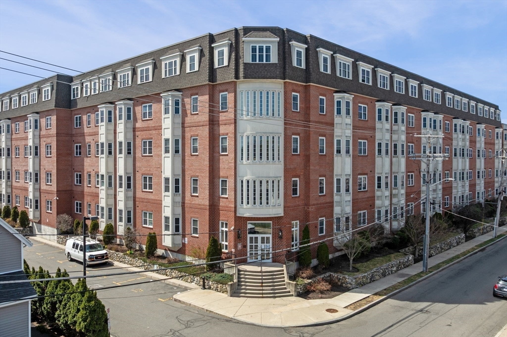 120 Wyllis Ave #222 in Everett