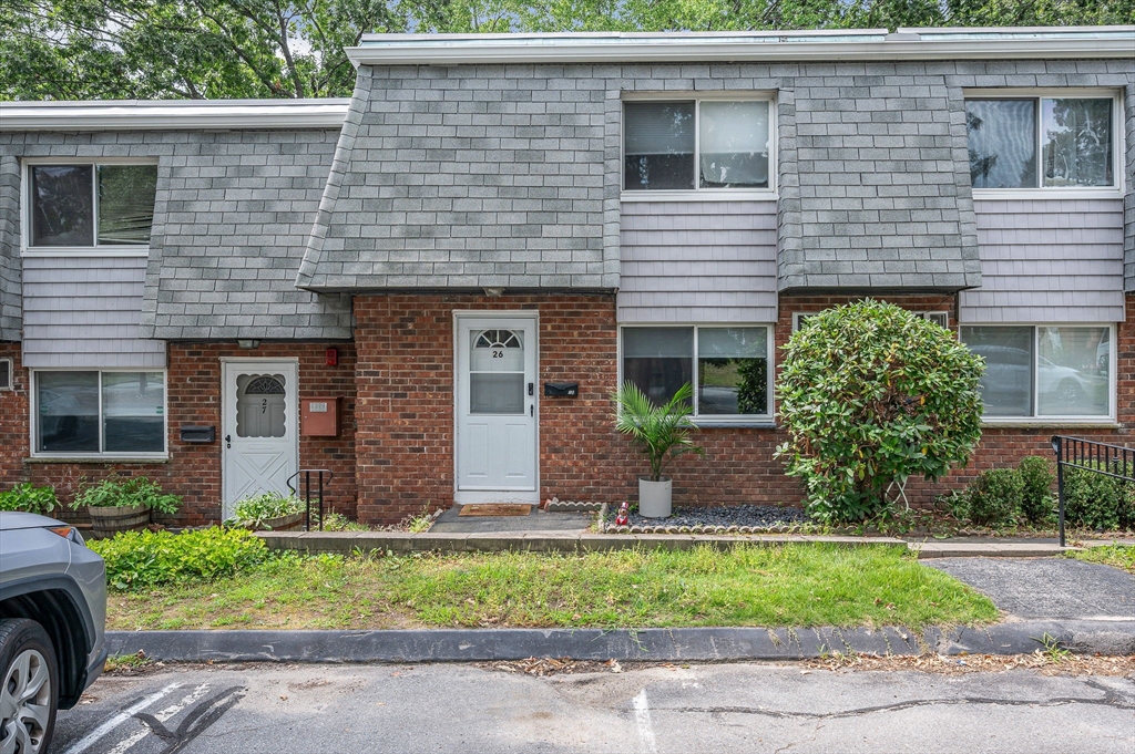 141 Thissell Ave #26 in Dracut