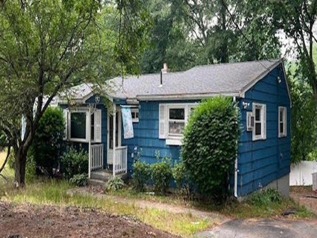 6 PLAIN ROAD in Westford