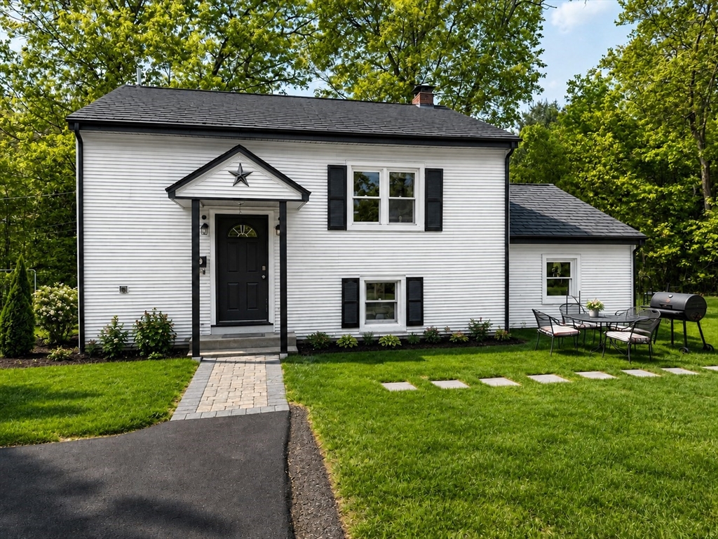 137 Pierce ST in West Boylston