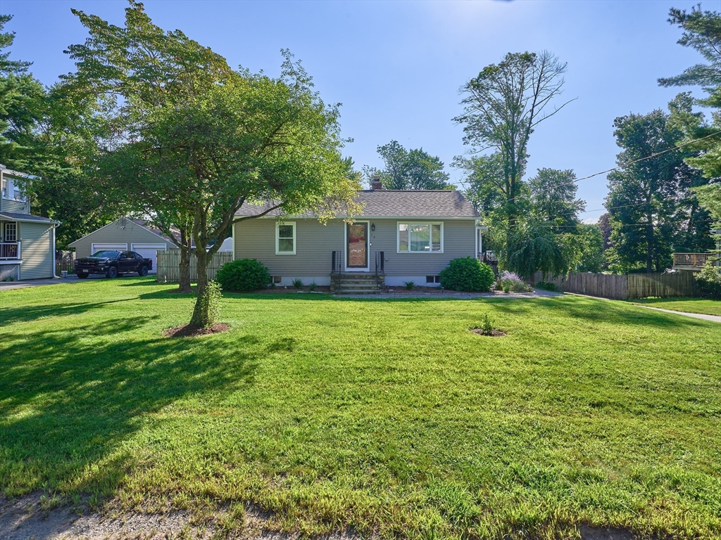 14 Mildred Ave in Millbury
