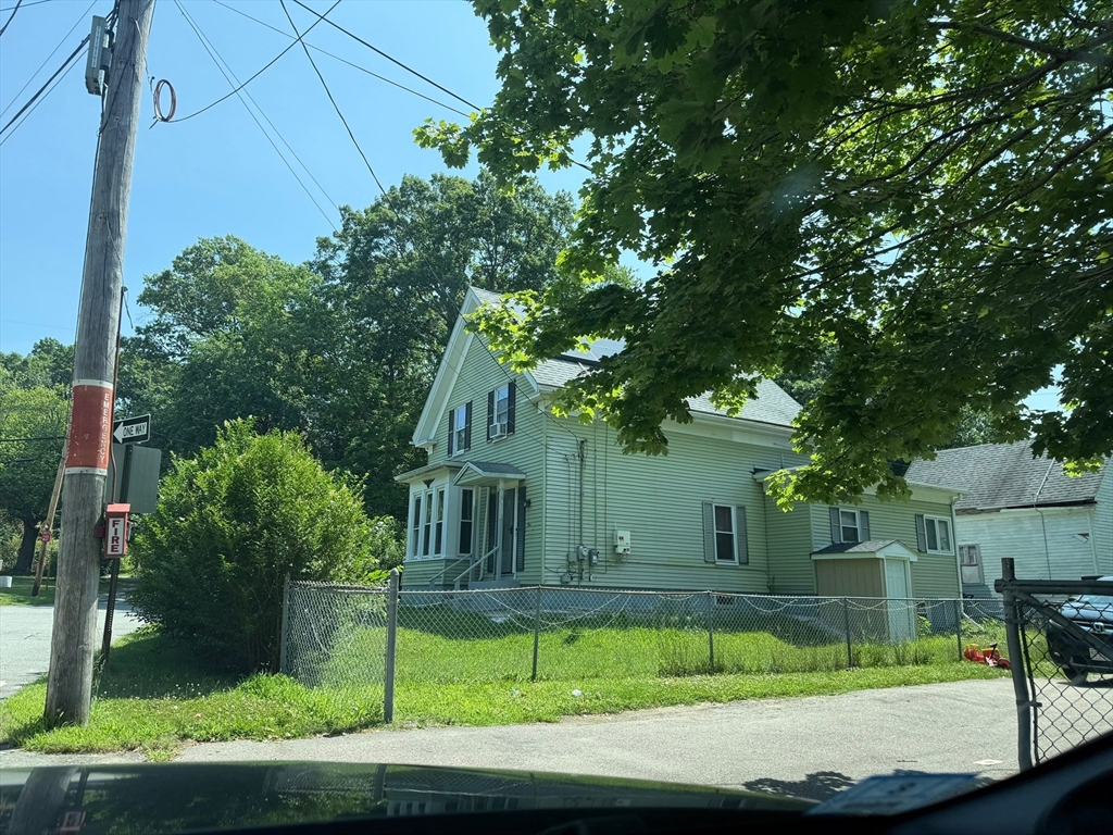 3 Hammond St in Brockton