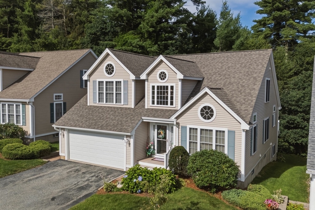 6 Wyndbrook Ln #6 in Tyngsboro