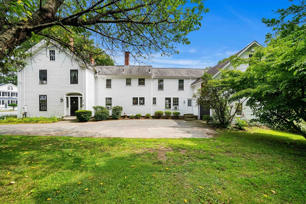 217 Main St in Groton