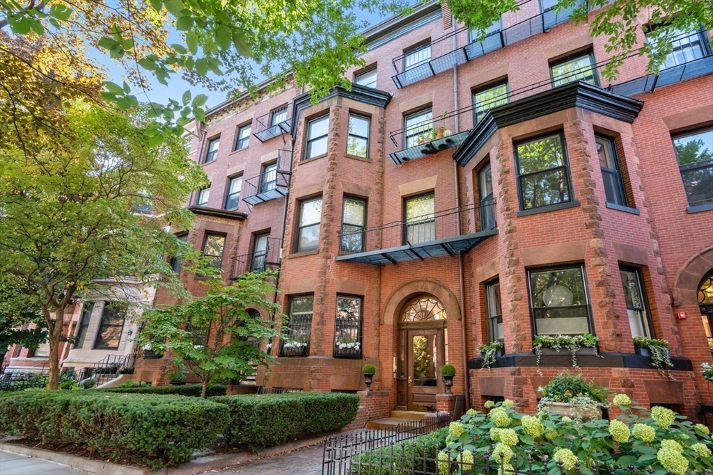 400 Marlborough St #5 in Boston