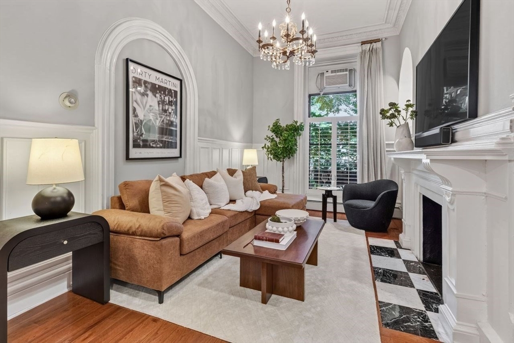 103 Beacon St #1 in Boston