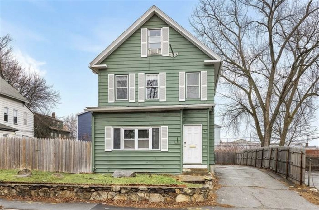 629 Cambridge Street in Worcester