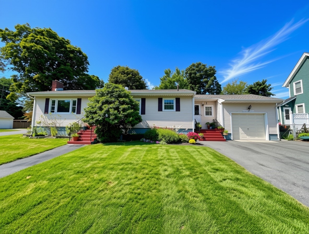 24 Woodland St in Lawrence