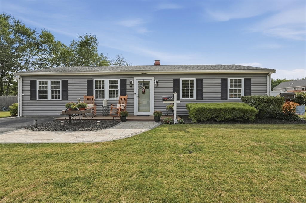 257 Homeland drive in Whitman