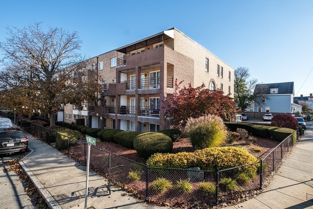 314 Riverside Avenue #304 in Medford
