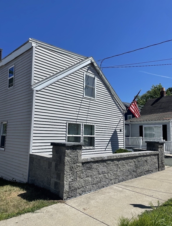 16 Lynn St in Peabody
