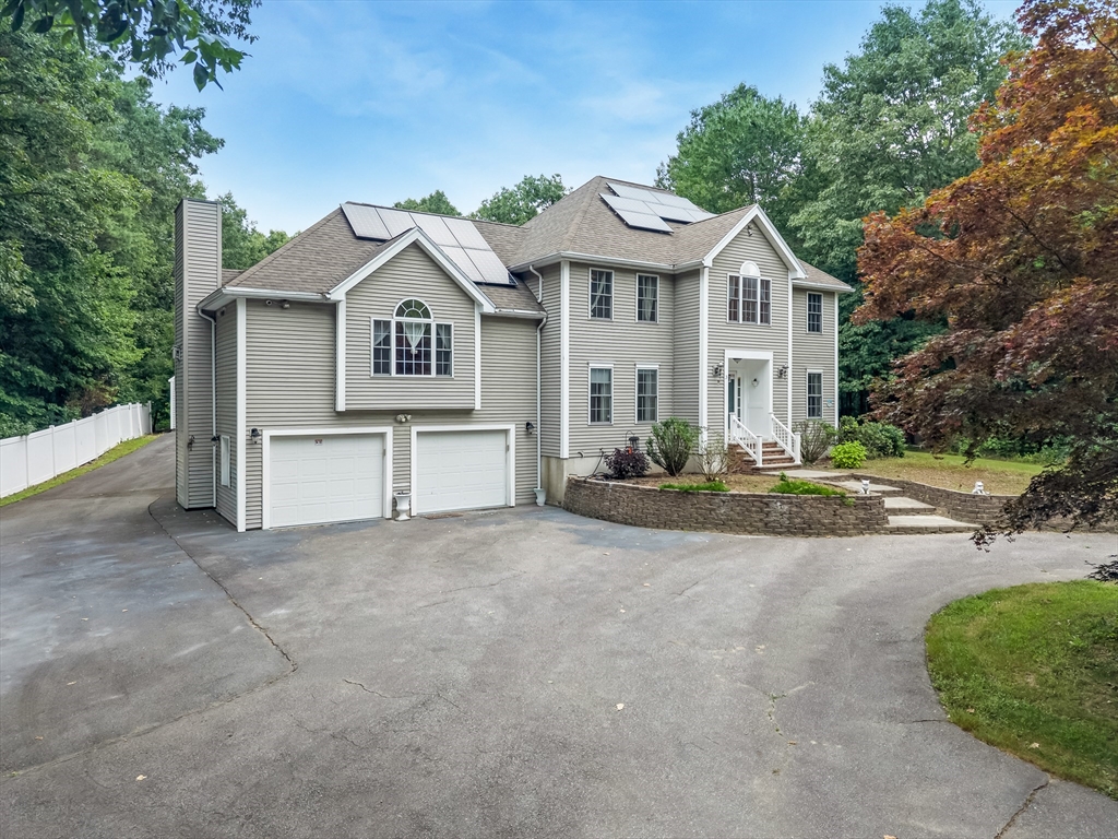3 Avalon Ct. in Methuen