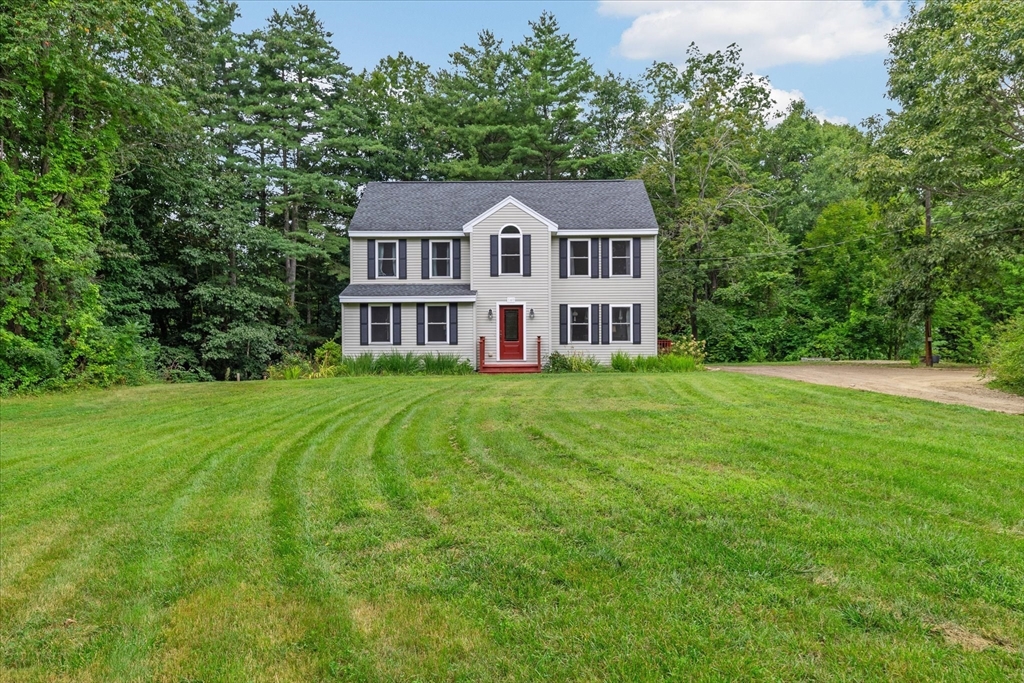 140 Burrage St in Lunenburg