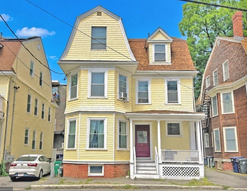 14 Saint Paul St in Cambridge
