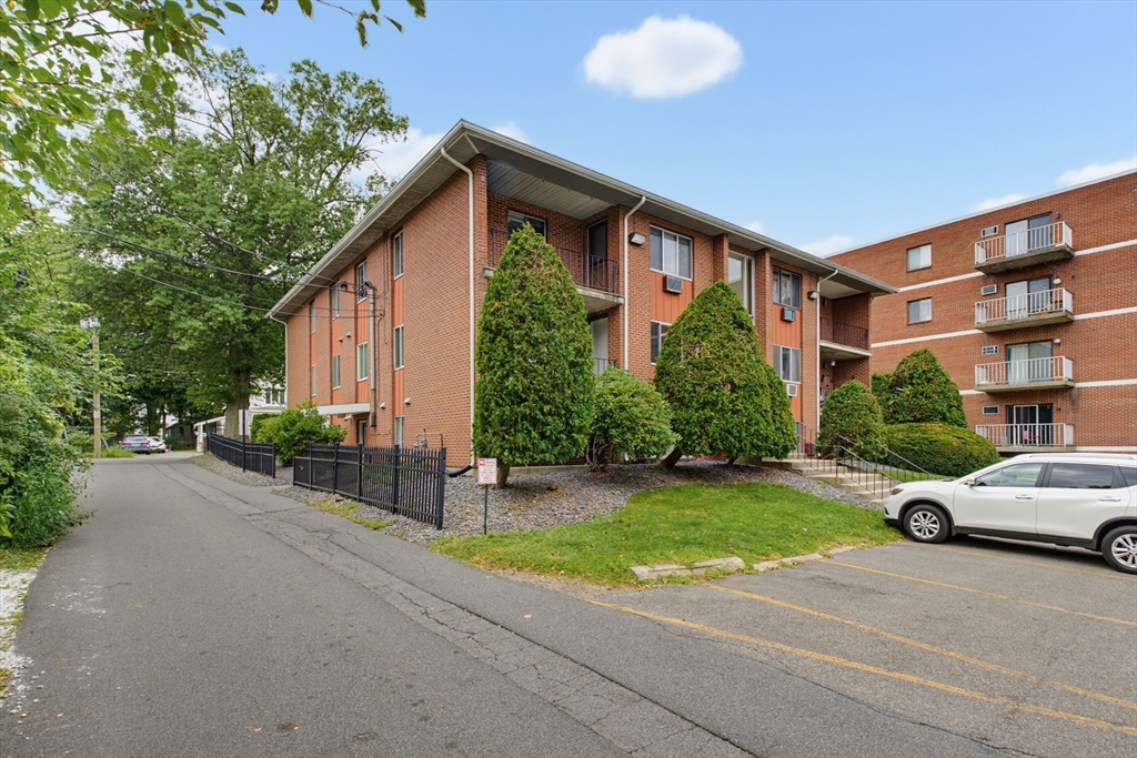 139 Pleasant St #C-12 in Marlborough