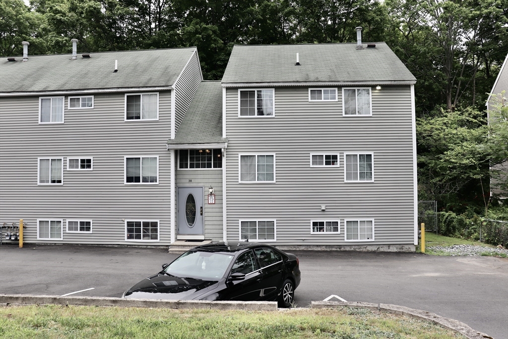38 Walker St #12 in Lowell