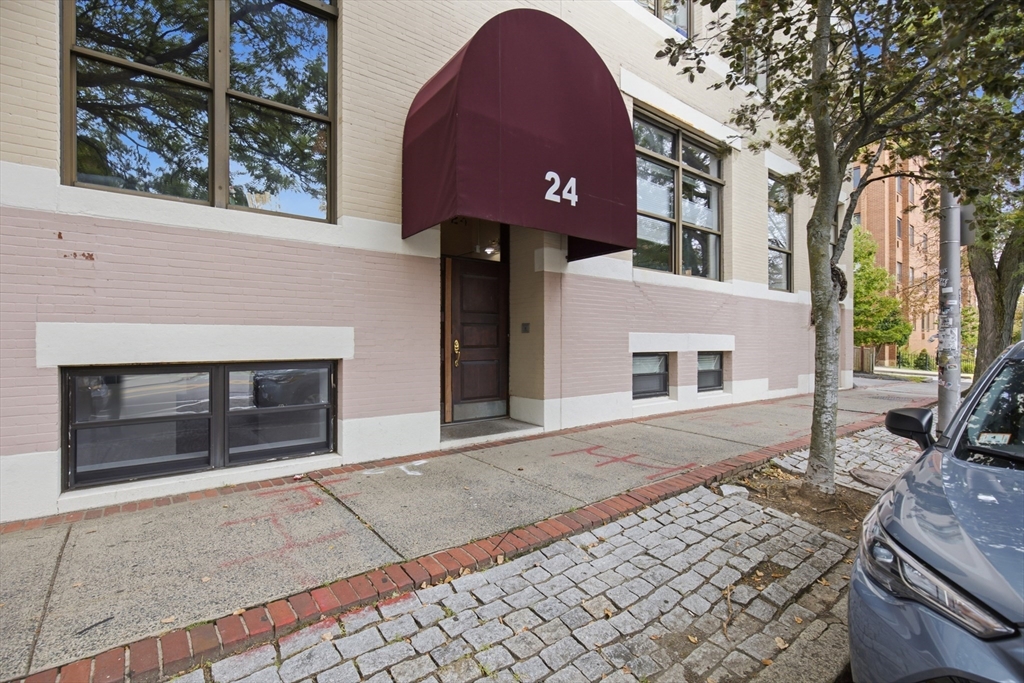 24 Norman St #1 in Salem