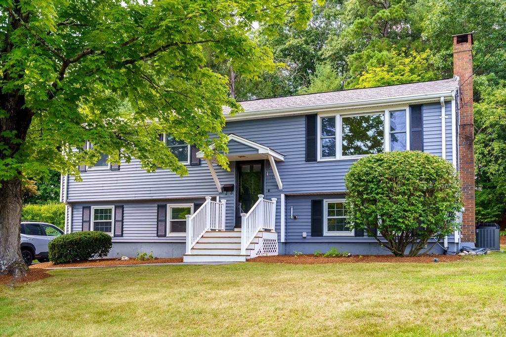 18 Ruthellen Road in Hudson