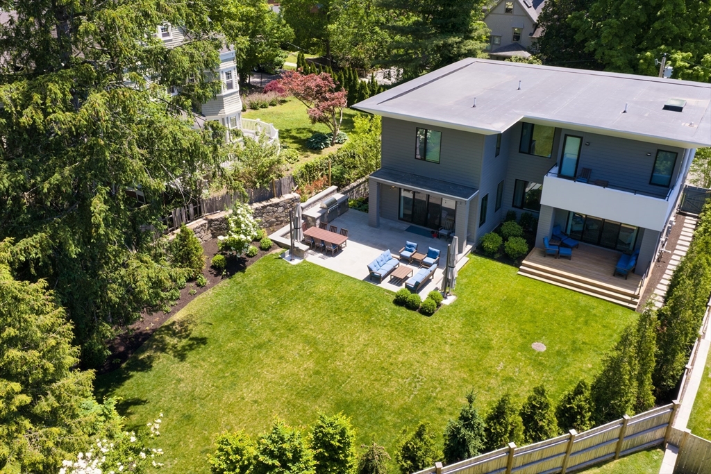 221 Gardner Rd in Brookline