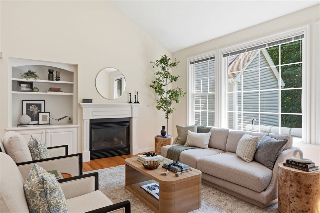 15 Braeburn Ln #15 in Ashland