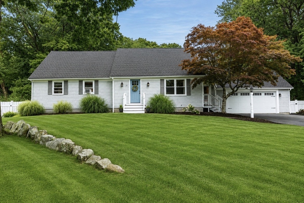 13 Old Powder House Rd in Lakeville