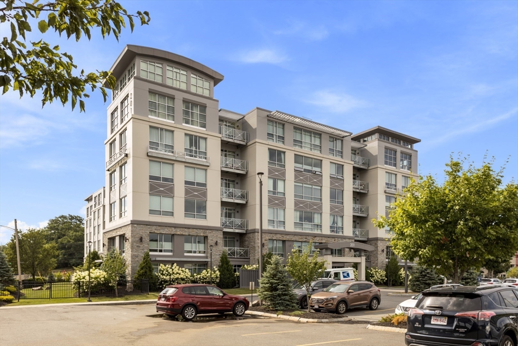 201 Elliott Street #100 in Beverly