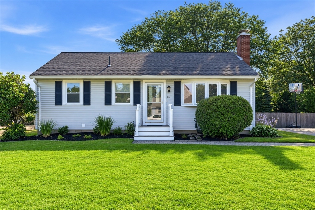 16 Robert Ave in Woburn