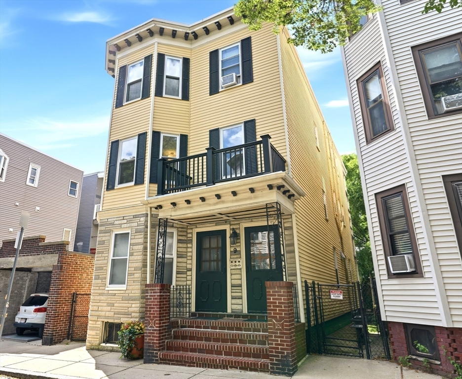9 Hatch St #2 in Boston