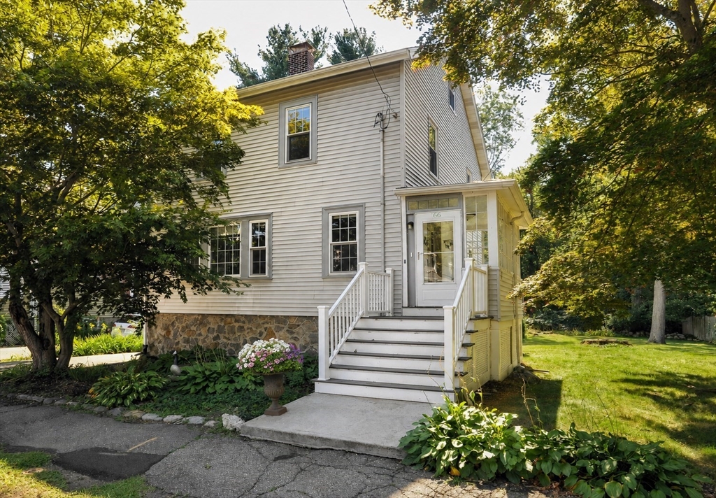 66 Ferncroft Rd in Milton