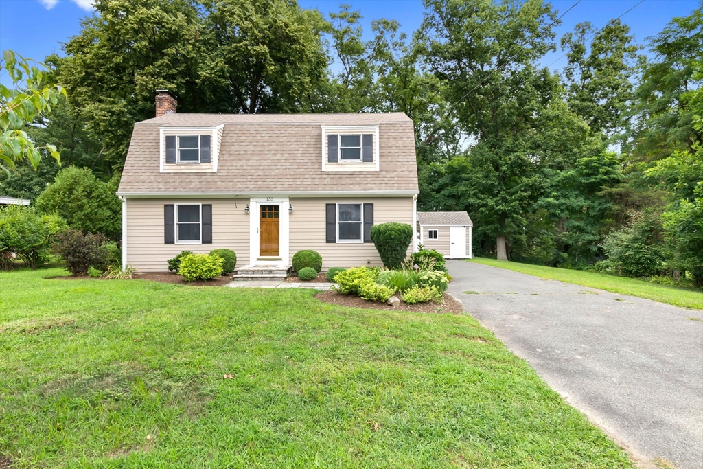 135 Linebrook Rd in Ipswich