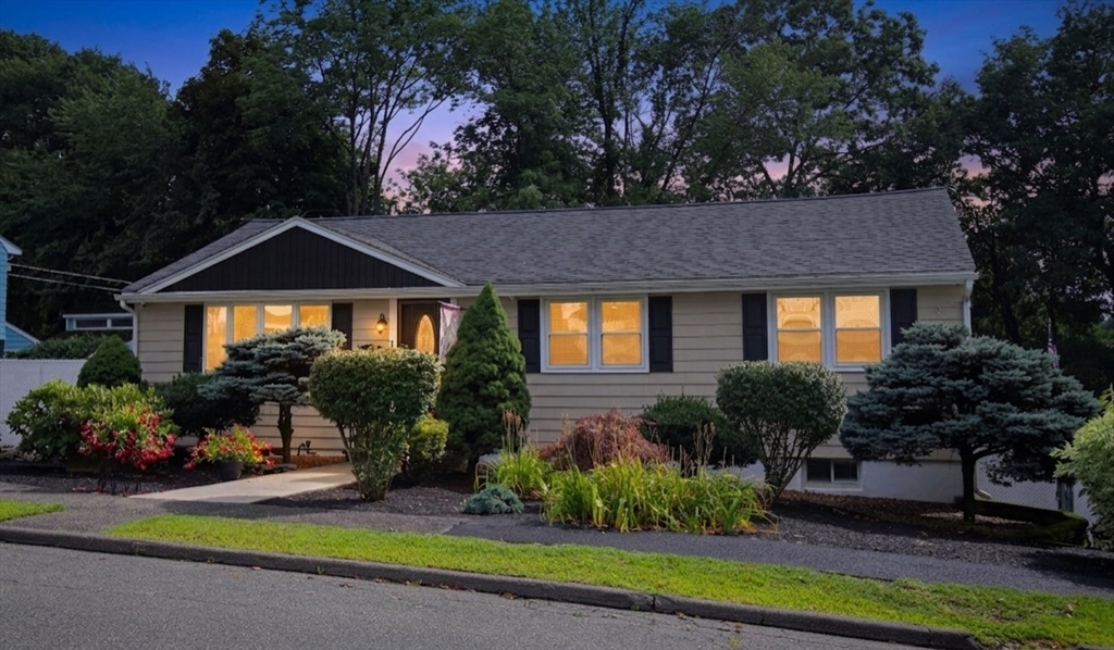 1 Biscayne Ave. in Saugus