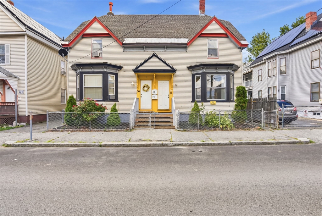 30-32 Washington St in Lawrence
