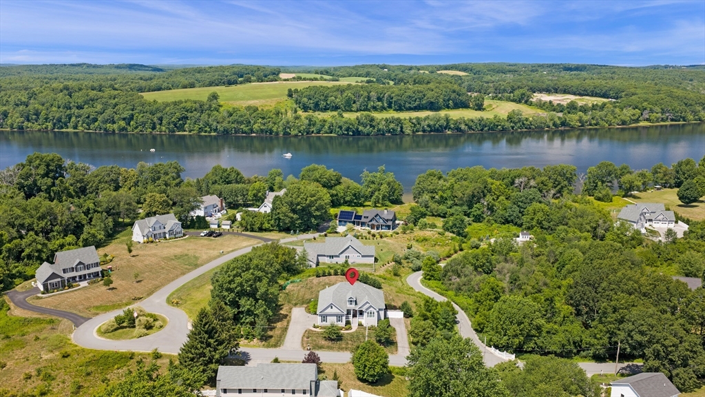 7 Sullivan's Court in West Newbury