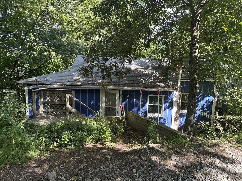 35 Hillcrest St. in Waltham