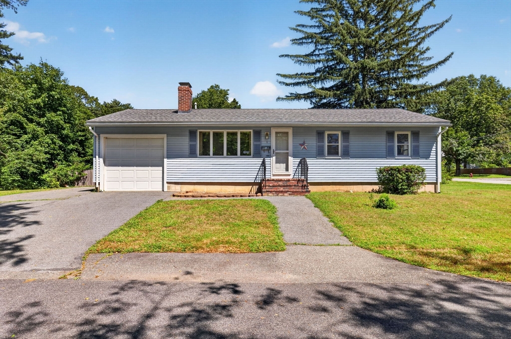 1 Vincent St in Middleboro