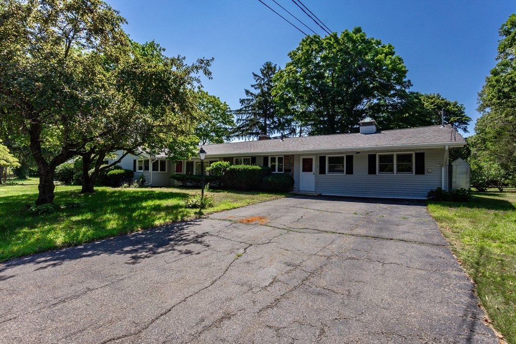 4 Craig Rd in Framingham