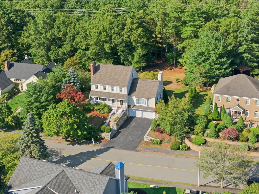 32 Hammersmith, Dr. in Saugus