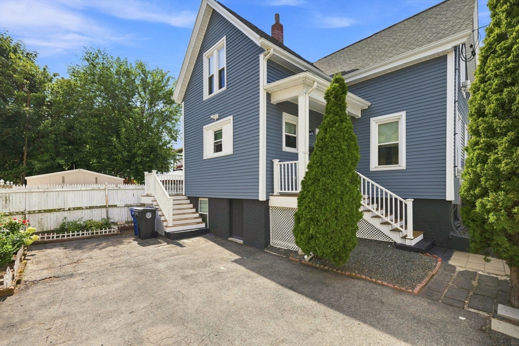 93 Parker St in Chelsea