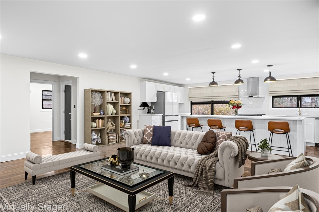 195 Barney Ave in Rehoboth