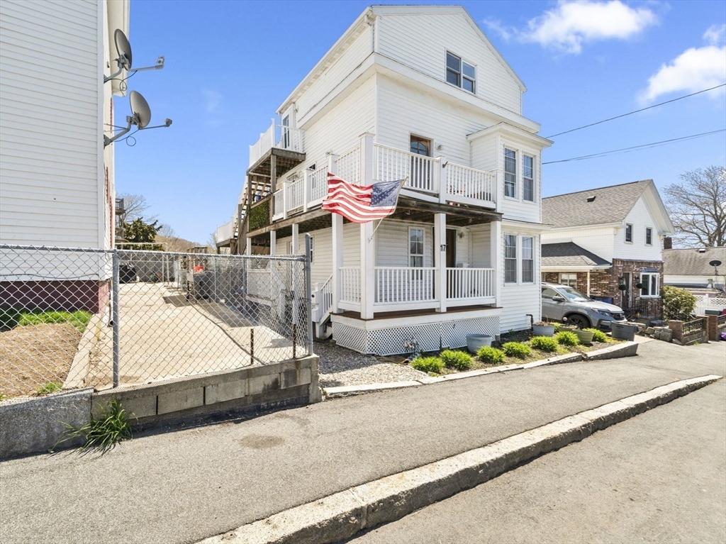 17 Millett St #3 in Gloucester