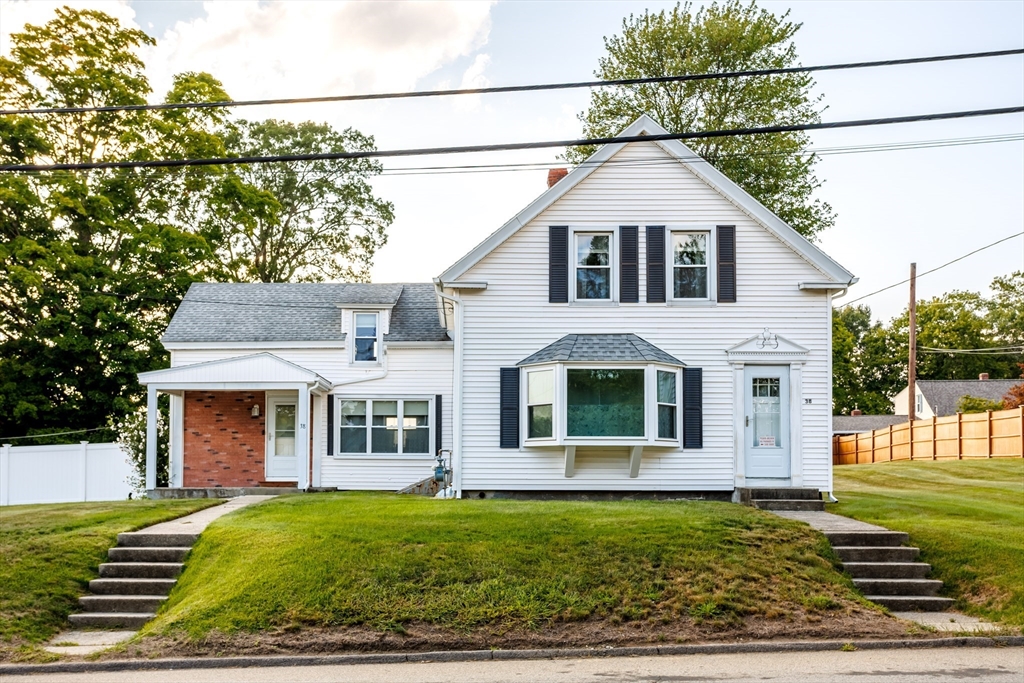 38 Woodland St in Methuen
