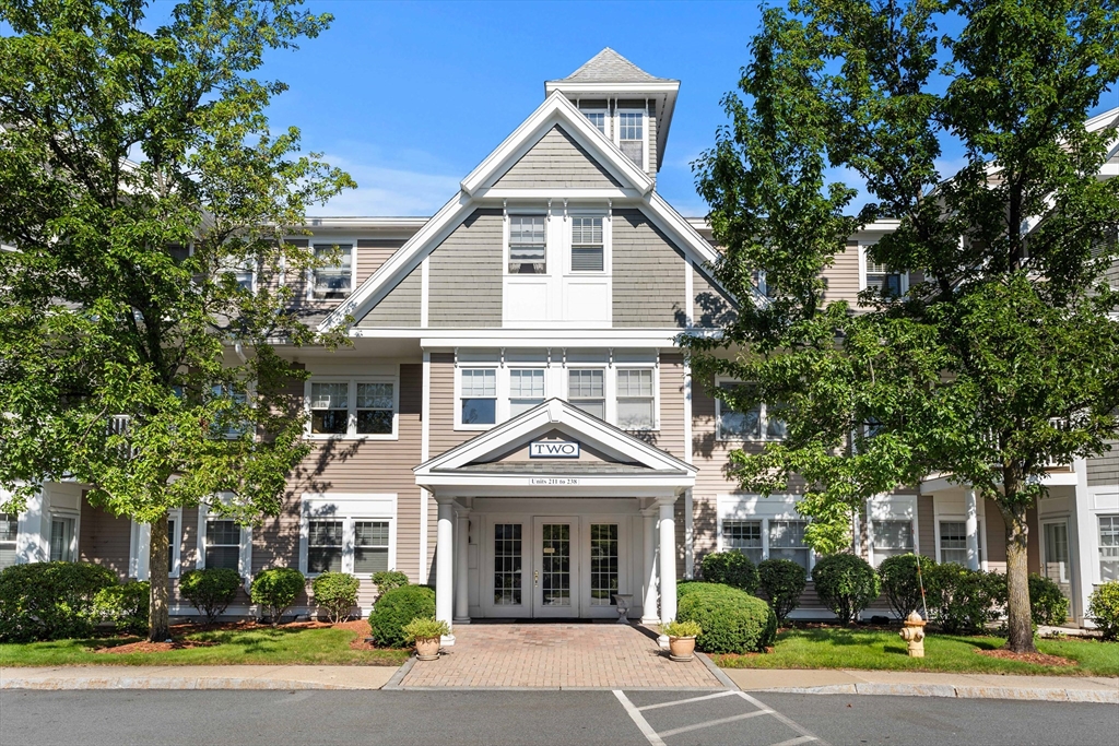 6 Technology Dr #235 in North Chelmsford
