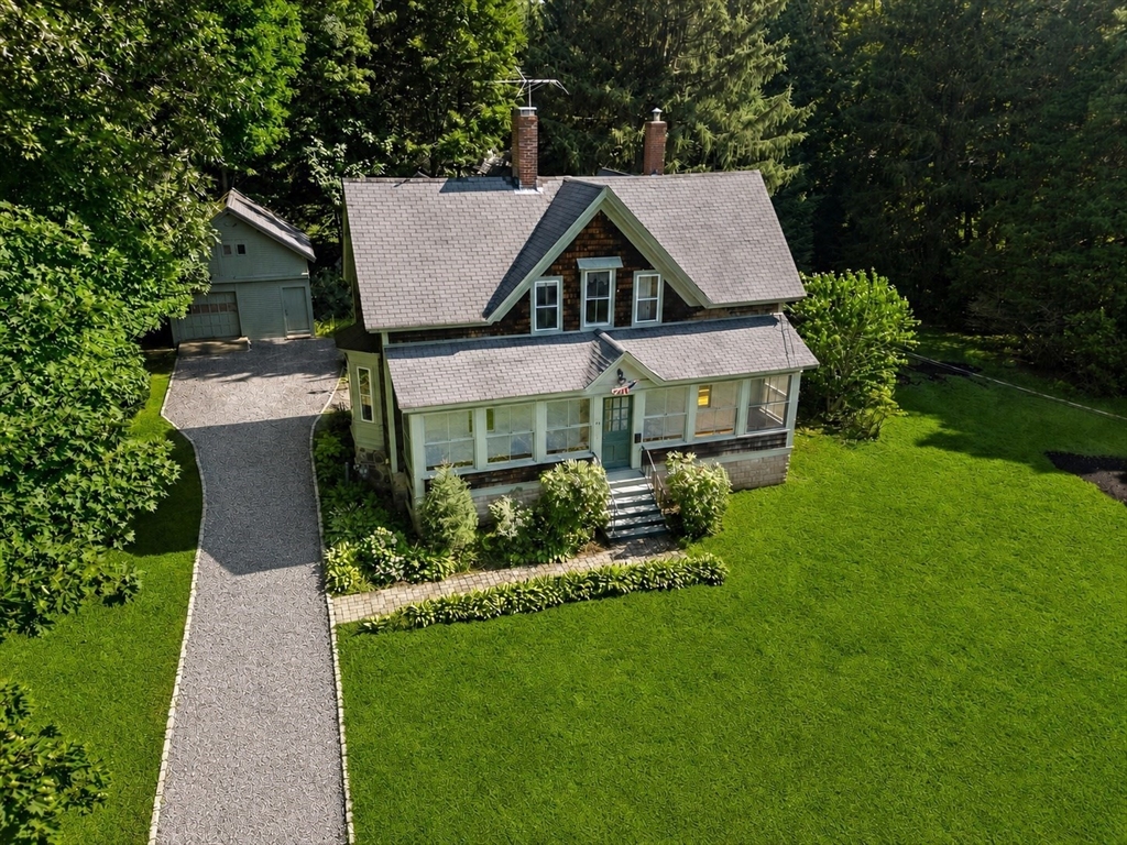42 Walnut Rd in South Hamilton