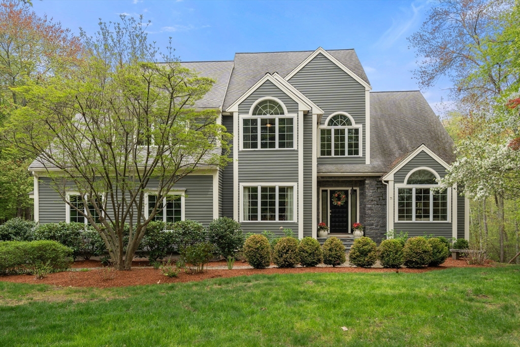 71 Sears Rd in Southborough