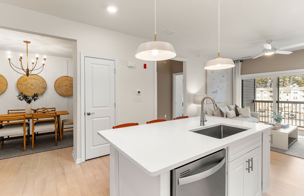 5 Peters Farm Way #410 in Westborough
