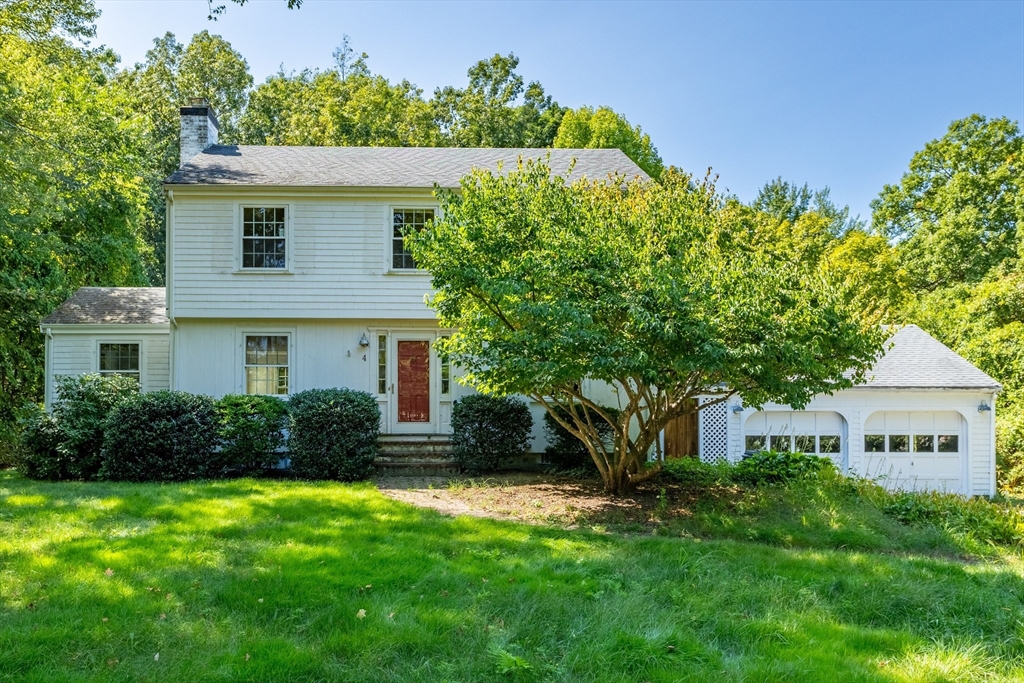 4 Meadowbrook Rd in Dover