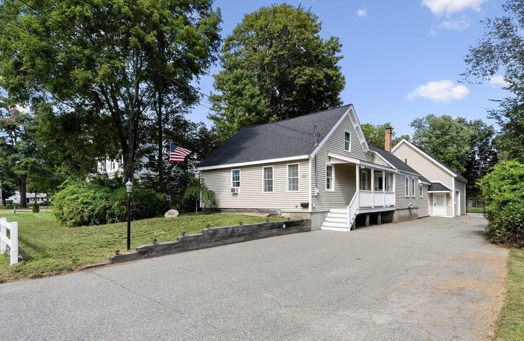 352 Plymouth St in Abington