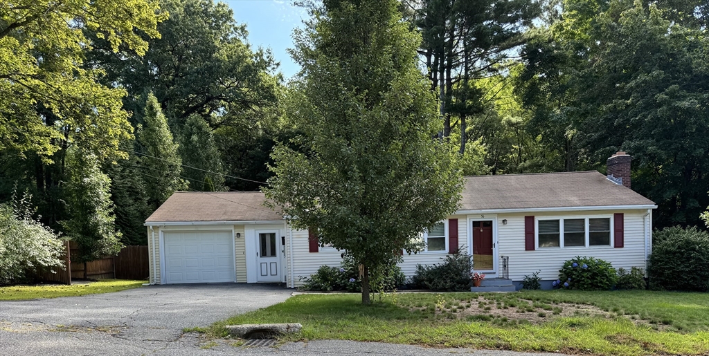 56 Valleyview Rd in Leominster
