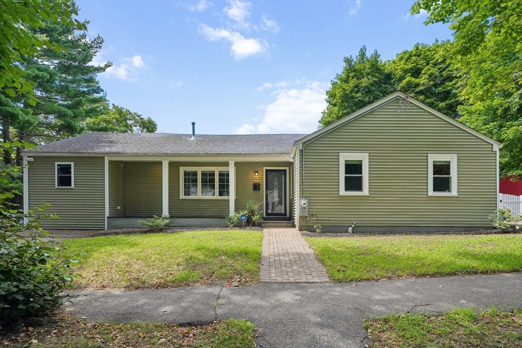 45 Adanac Rd in Milton